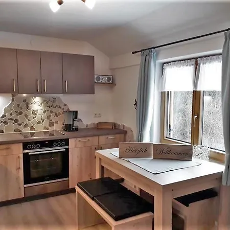 Apartment Bei De Ebners Suedfluegerl *